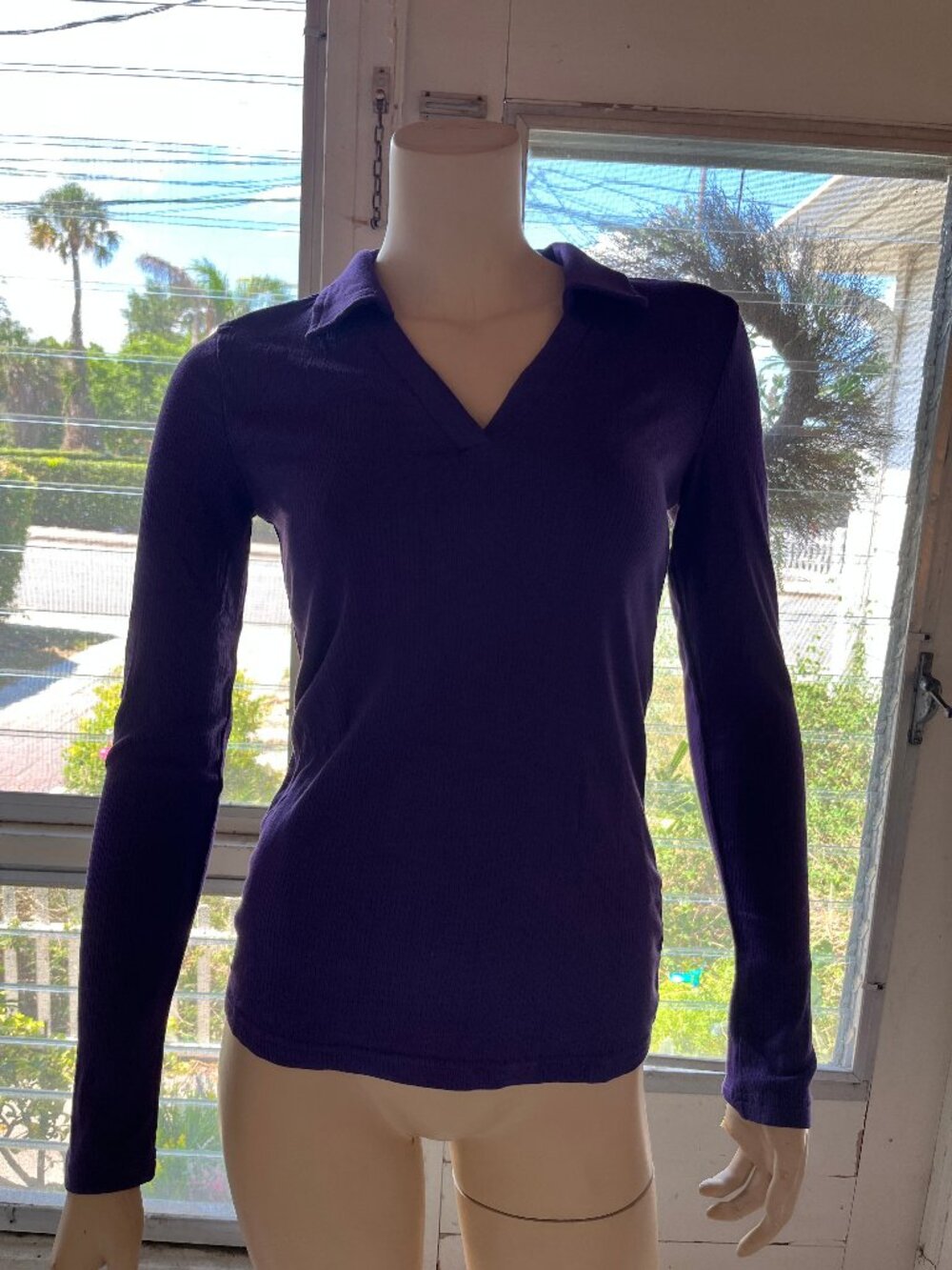 Purple V-neck Shirt - Meetrendi